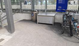Bahnhof Neumarkt Mistskübel