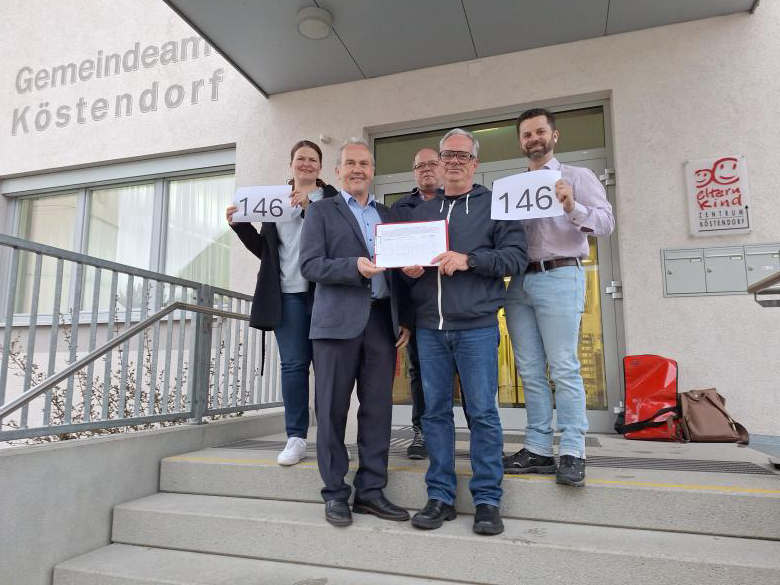 AB_2025_uebergabe_unterschriften_hellmuehle